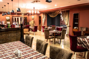 Atropat Old City Hotel